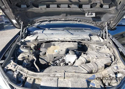 2015 BMW X1 xDrive28I z USA, uszkodzony, nr VIN WBAVL1C58FVY40188